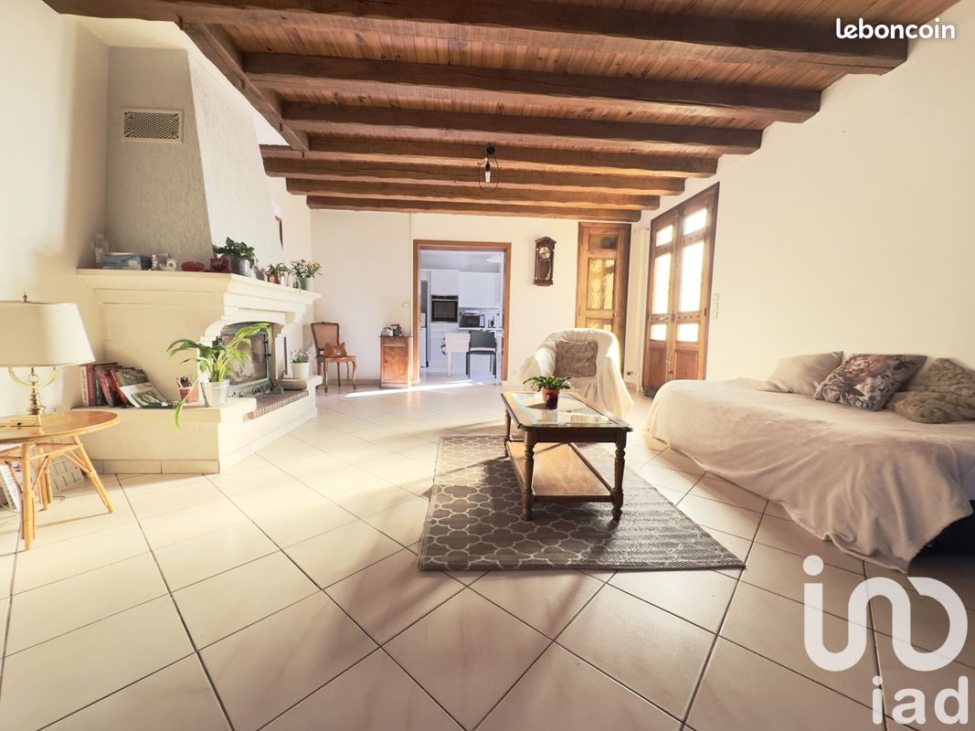 Casa de 3 dormitorios en La Rochette, France No. 329537