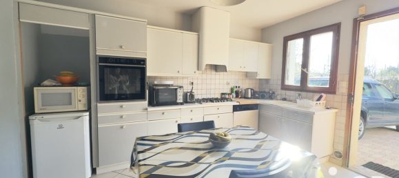 Casa de 3 dormitorios en La Rochette, France No. 329537 8