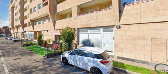 2 rooms Commercial property in Bologna, Italy No. 227289 5