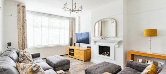 4 غرف نوم عقار تجاري في Beckenham, United Kingdom رقم 1229 3