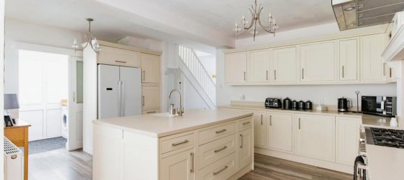 4 غرف نوم عقار تجاري في Beckenham, United Kingdom رقم 1229 7