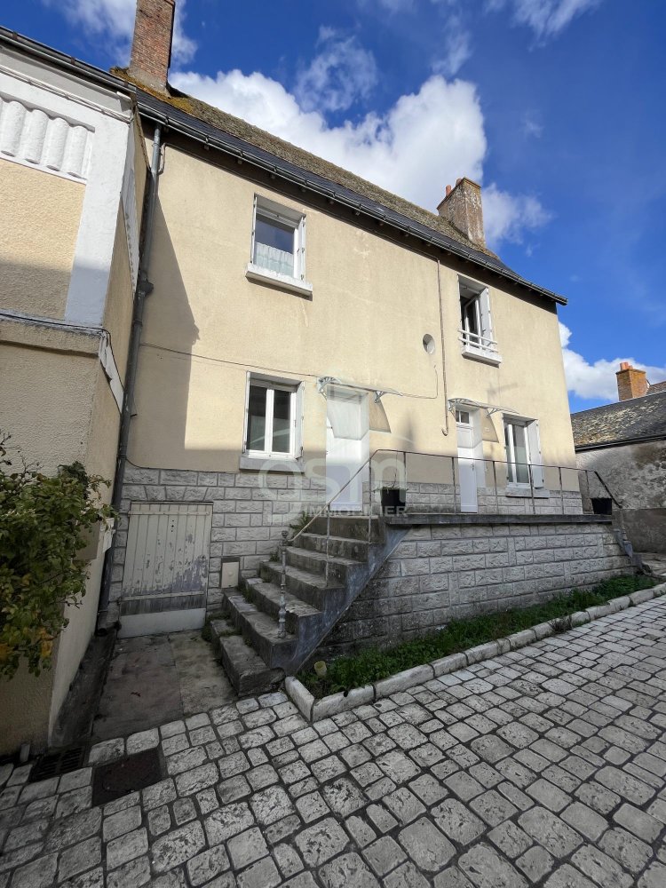 Moradia em banda T2 em Monts, France N.º 236757