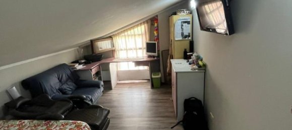 3 rooms Duplex in Resana, Italy No. 66252 8