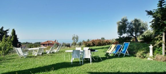 6 bedrooms Villa in Massarosa, Italy No. 235039 16