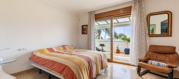 Apartamento de 3 dormitorios en Marbella, Spain No. 148006 9