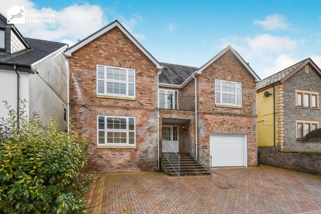 Casa T6 em Resolven, United Kingdom N.º 2128