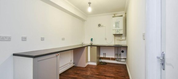 Casa T6 em Resolven, United Kingdom N.º 2128 8