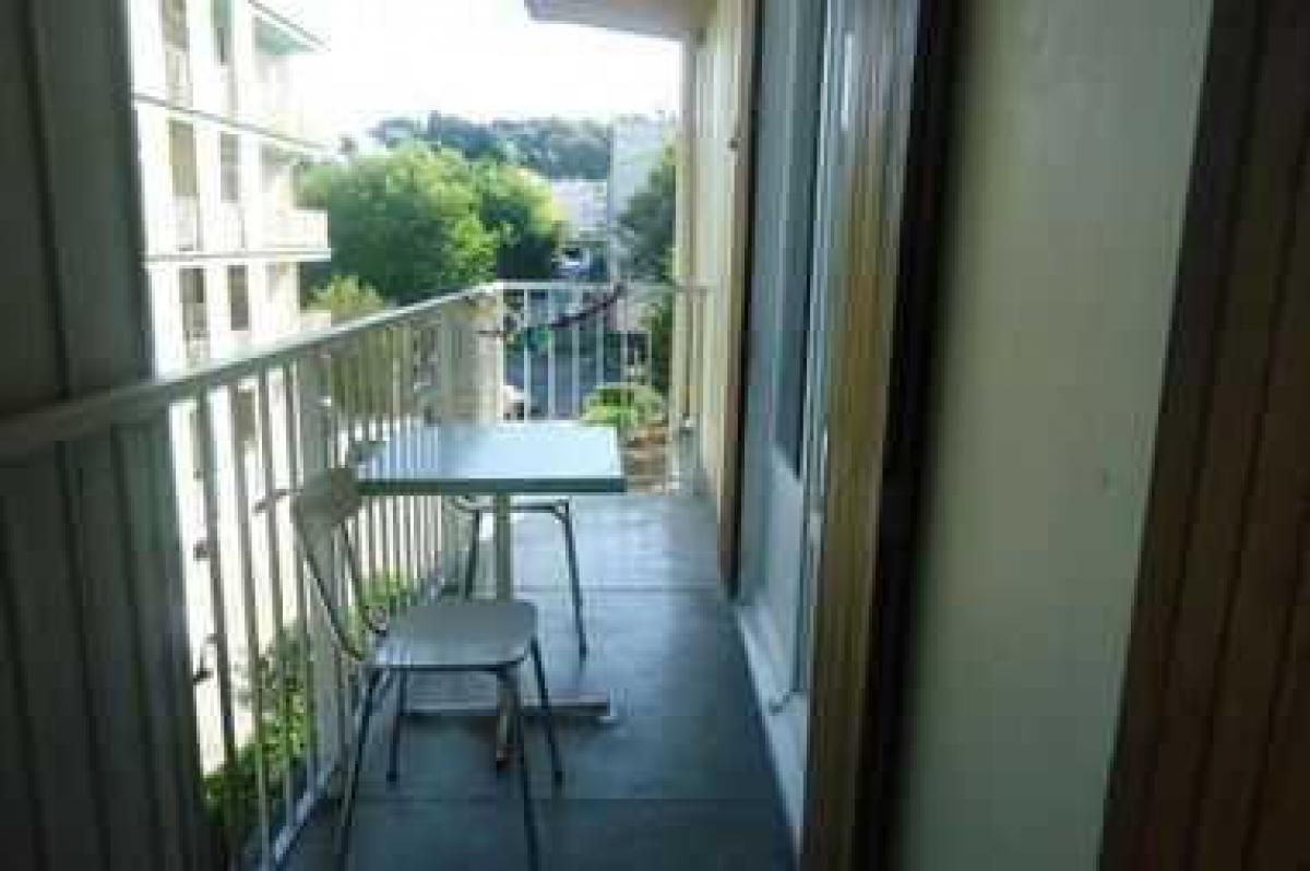 3 bedrooms Condo in Marseille, France No. 14306