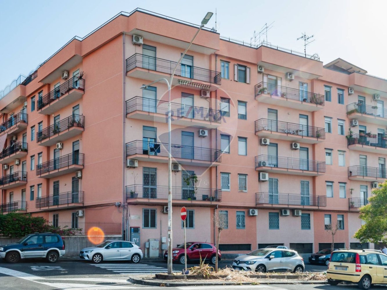 Apartamento de 3 dormitorios en Catania, Italy No. 277707