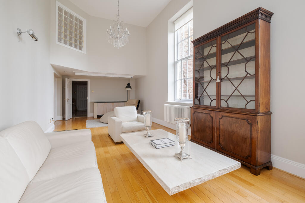 3 bedrooms Apartment in London, United Kingdom No. 14209