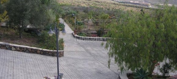 4 bedrooms House in San Miguel de Abona, Spain No. 129965 7