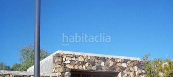 4 bedrooms House in San Miguel de Abona, Spain No. 129965 2