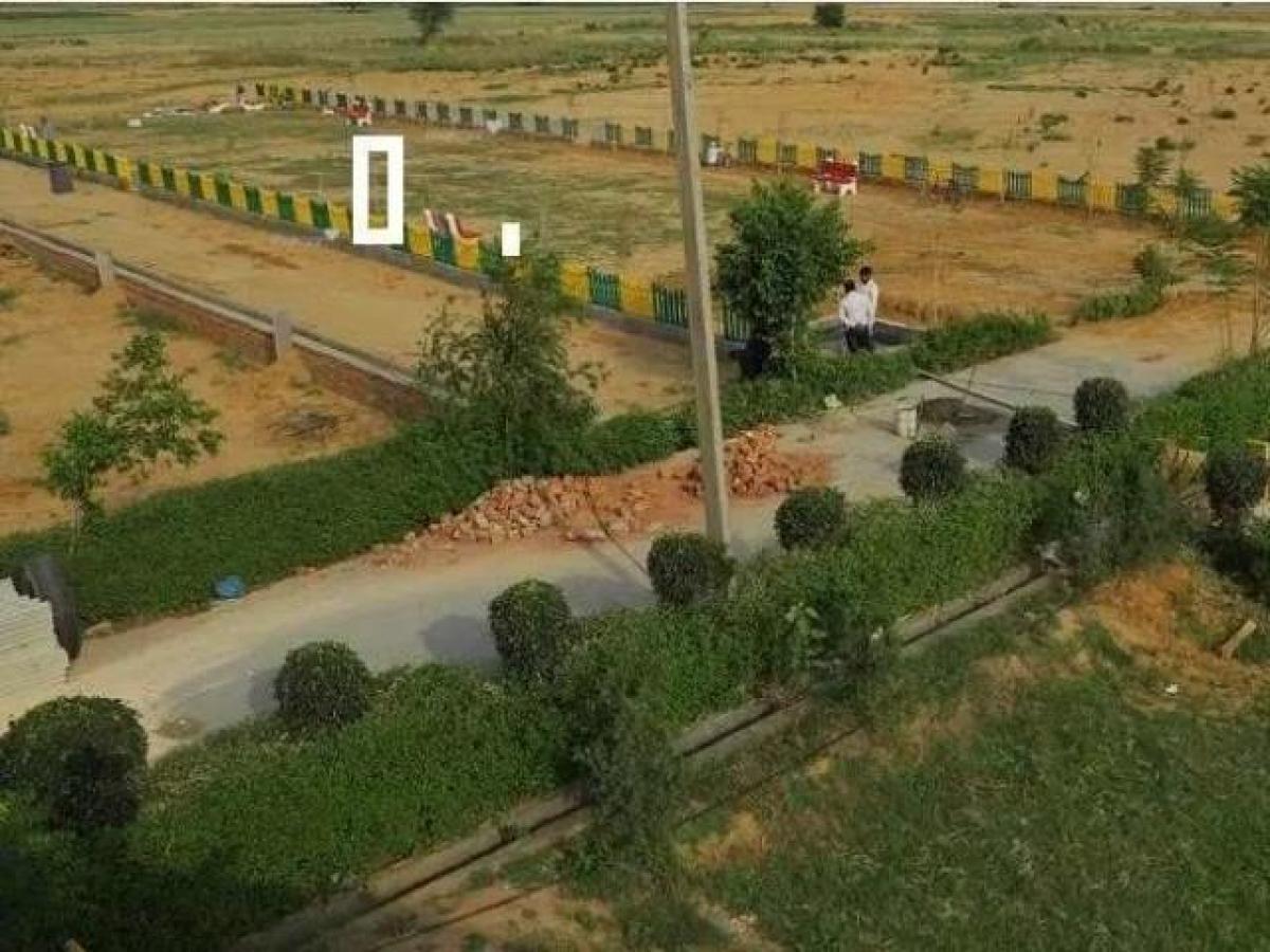  Land in Noida, India No. 66004