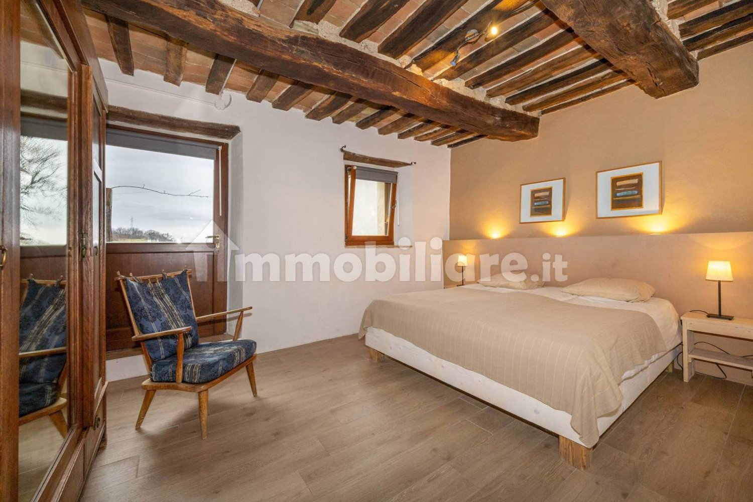 Casa de 10 dormitorios en Pergola, Italy No. 14460