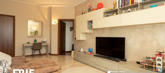 2 Schlafzimmer Wohnung in Parabiago, Italy, Nr. 352178 4