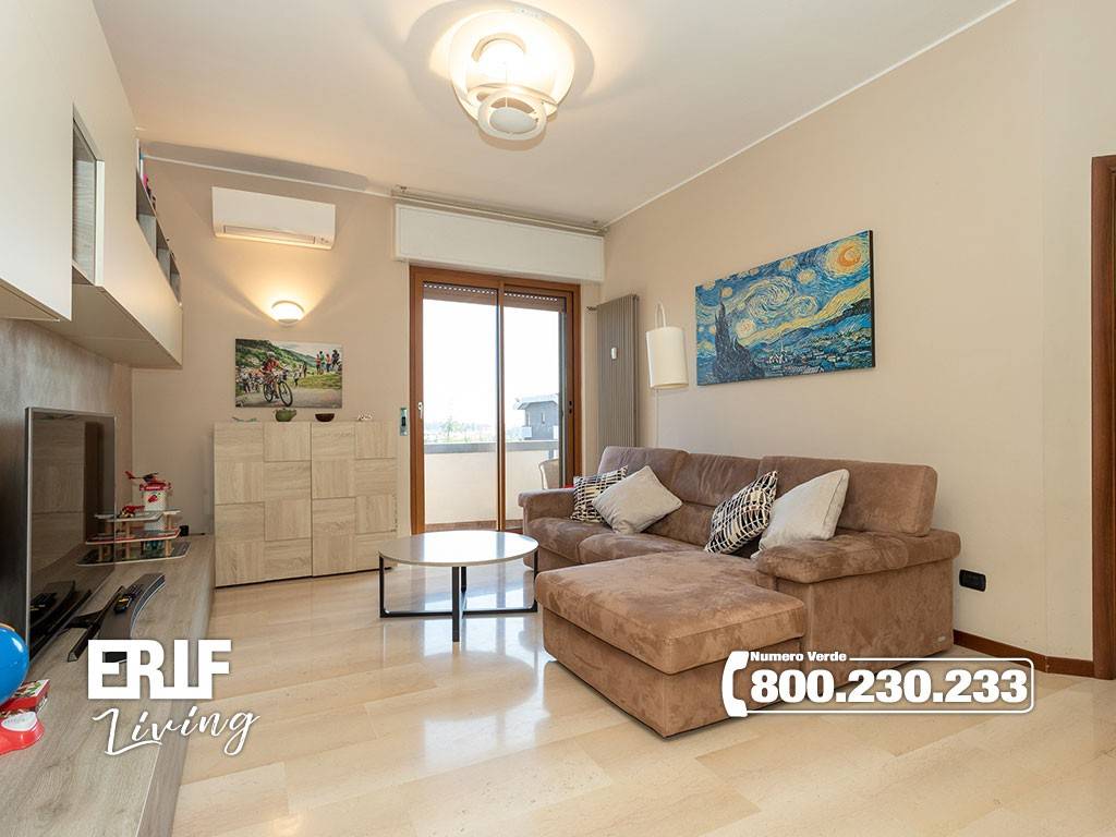 2 Schlafzimmer Wohnung in Parabiago, Italy, Nr. 352178