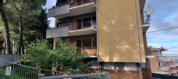4 rooms Apartment in Corridonia, Italy No. 79848 3