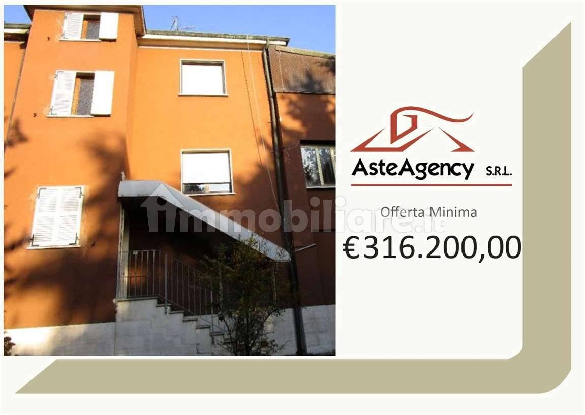 2 Schlafzimmer Wohnung in Milan, Italy, Nr. 373952