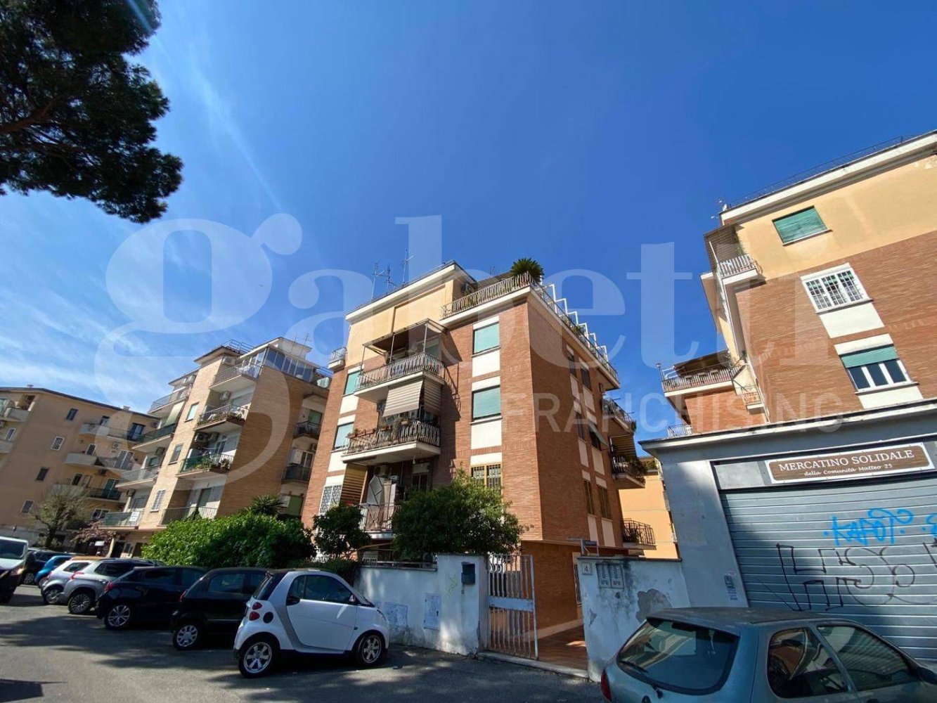 2 bedrooms Apartment in Rome, Italy No. 349089