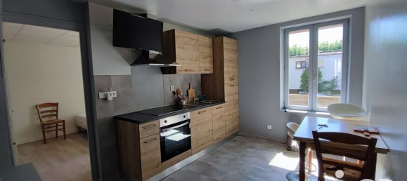 275m² Commercial property in Gien, France No. 257995 2