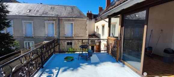 275m² Commercial property in Gien, France No. 257995 9