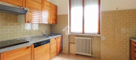 3 bedrooms Villa in Brescia, Italy No. 91747 11