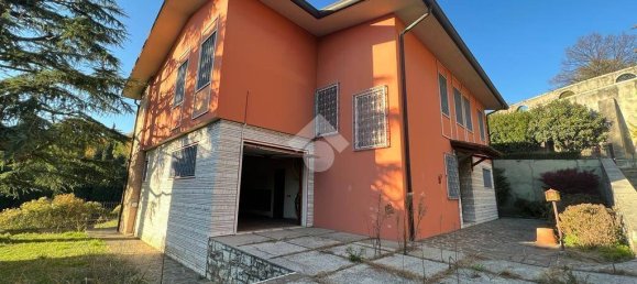 3 bedrooms Villa in Brescia, Italy No. 91747 28