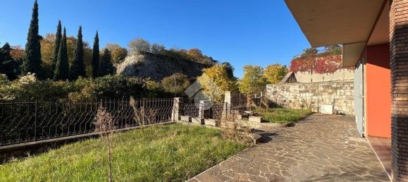 3 bedrooms Villa in Brescia, Italy No. 91747 17