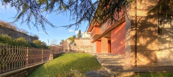 3 bedrooms Villa in Brescia, Italy No. 91747 2