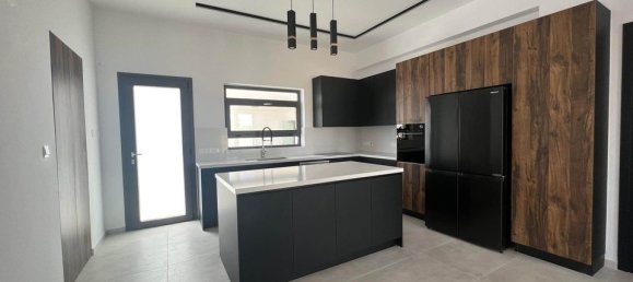 3 dormitorios adosado en venta en Tseri, Nicosia, Cyprus № 26155 7
