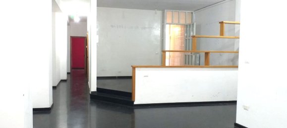 4 rooms Apartment in Bari, Italy No. 180509 3