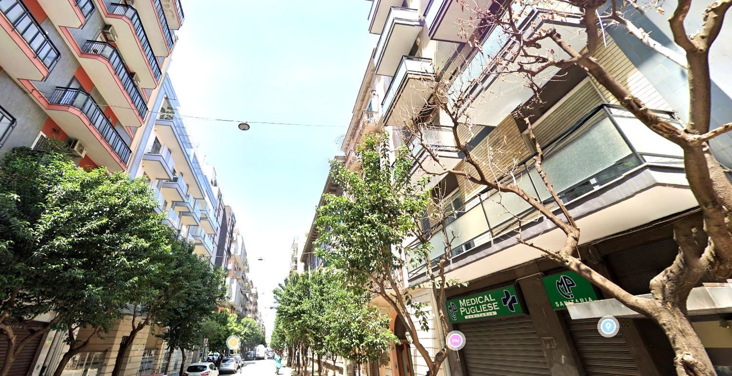 4 rooms Apartment in Bari, Italy No. 180509