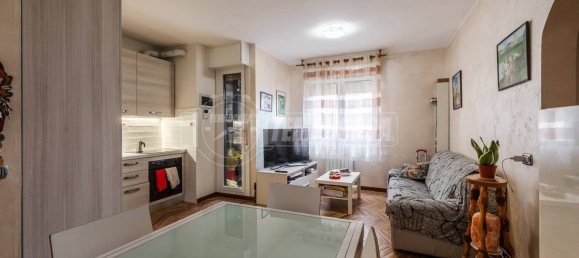 2 bedrooms Apartment in Milan, Italy No. 263105 5