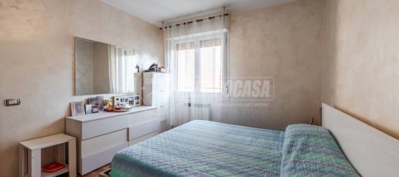 2 bedrooms Apartment in Milan, Italy No. 263105 11