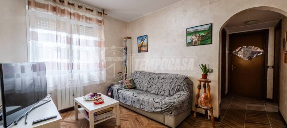 2 bedrooms Apartment in Milan, Italy No. 263105 3