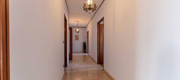 3 rooms Apartment in Orbassano, Italy No. 102841 5