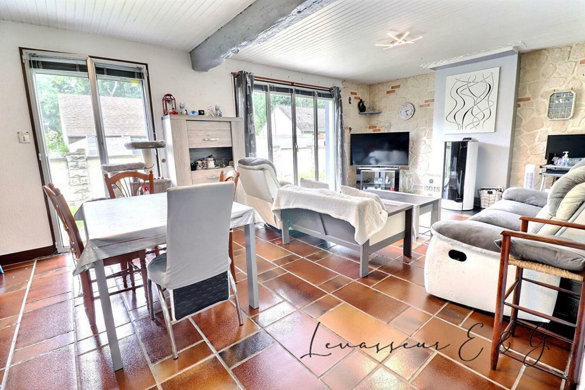 3 Schlafzimmer Haus in Bury, France, Nr. 300569