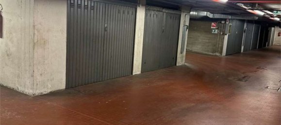 15m² Garage in Bologna, Italy No. 27987 4