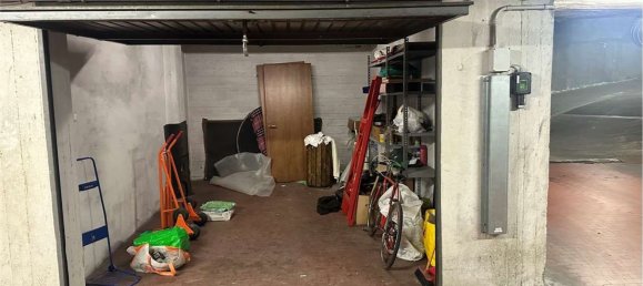 15m² Garage in Bologna, Italy No. 27987 2