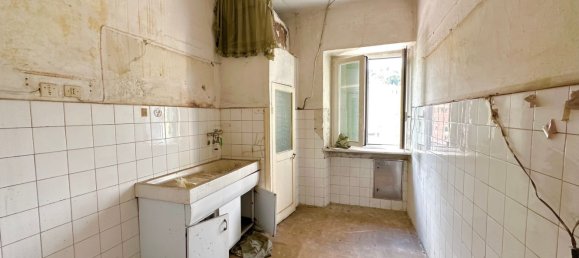 5غرفة شقة في Genoa, Italy رقم 271861 11