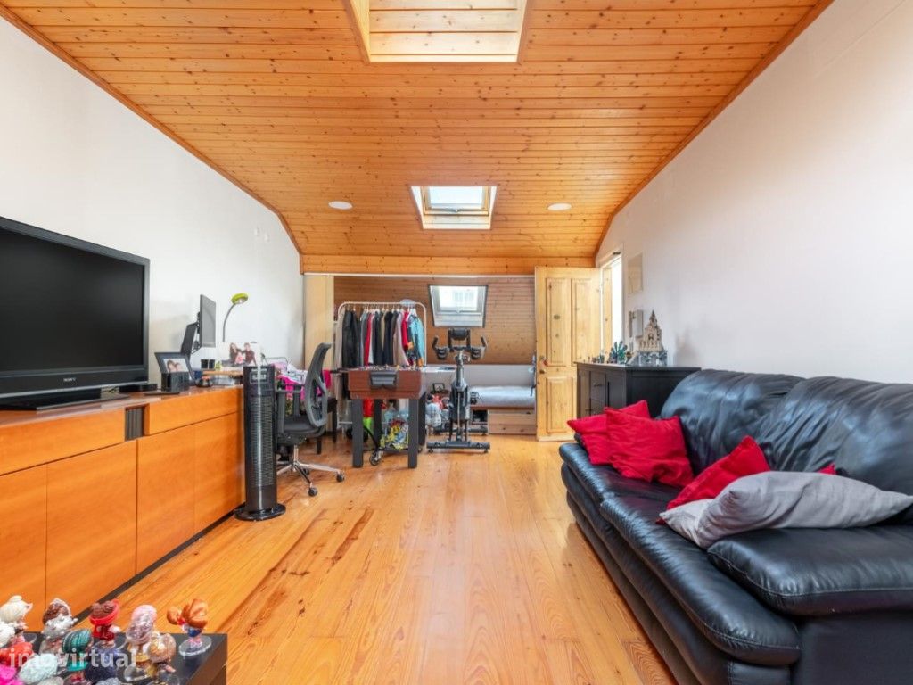 1 bedroom Apartment in Lisbon, Portugal No. 143753