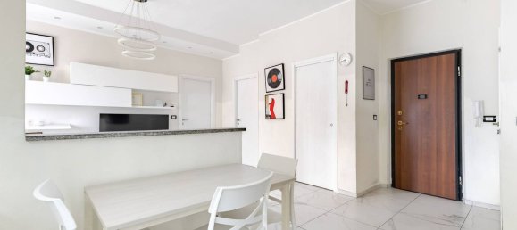 3 bedrooms Apartment in Turin, Italy No. 379754 14