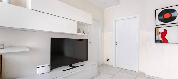 3 bedrooms Apartment in Turin, Italy No. 379754 13