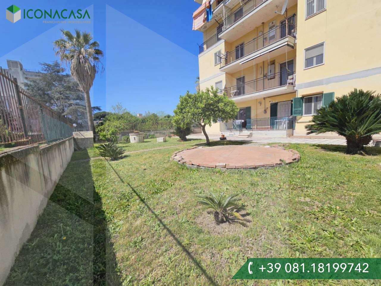 3 rooms Apartment in Pozzuoli, Italy No. 31057