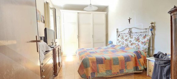 3 rooms Apartment in Pozzuoli, Italy No. 31057 21
