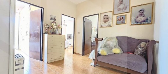 3 rooms Apartment in Pozzuoli, Italy No. 31057 16