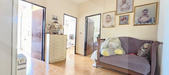3 rooms Apartment in Pozzuoli, Italy No. 31057 13