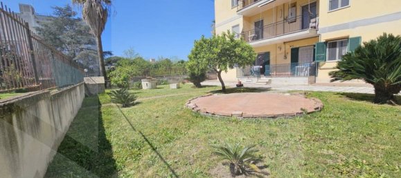 3 rooms Apartment in Pozzuoli, Italy No. 31057 4