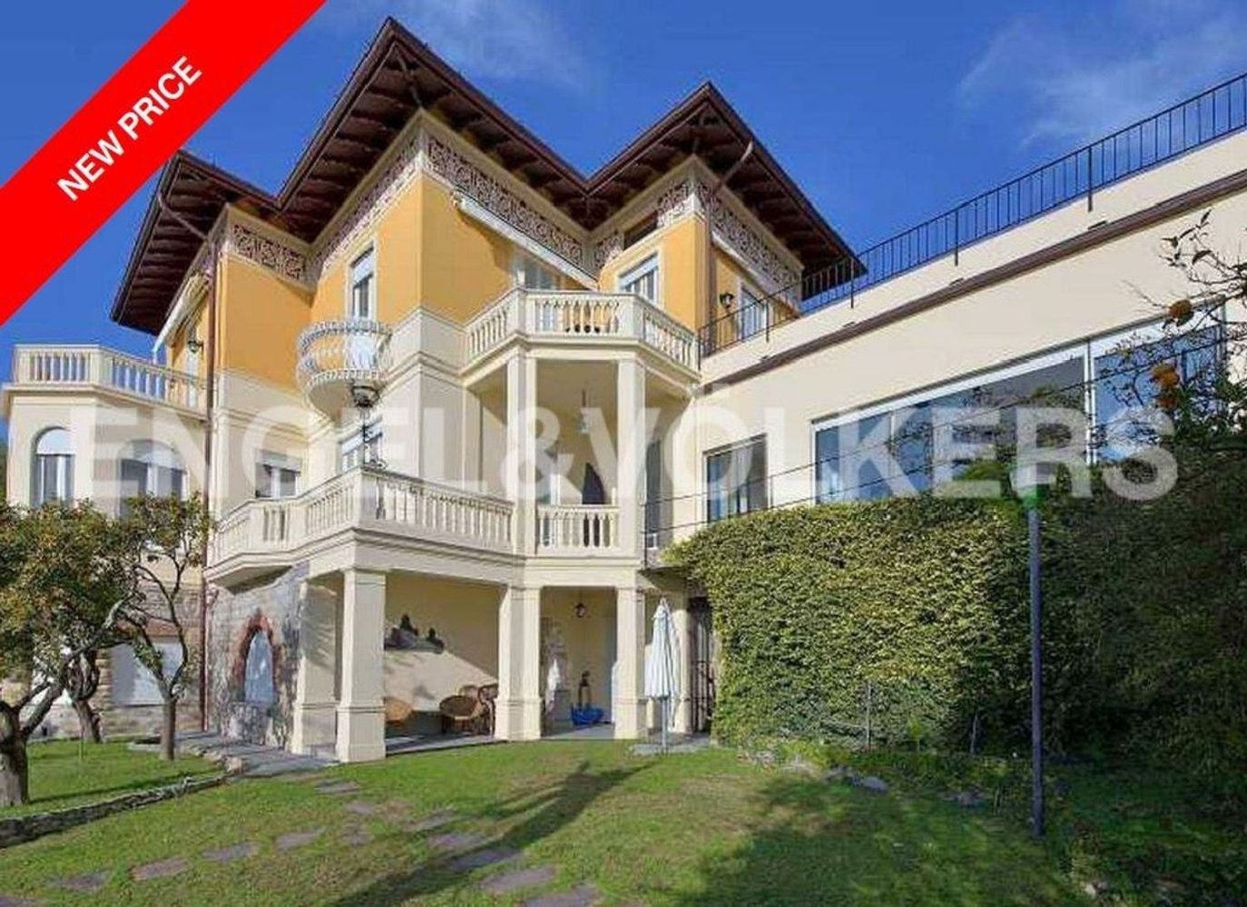 7 rooms Apartment in Rapallo, Italy No. 127306
