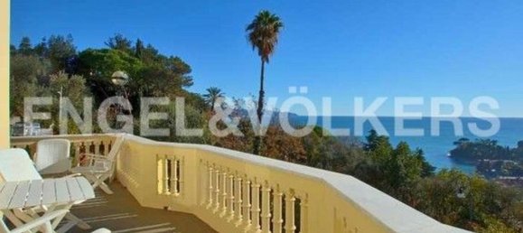 7 rooms Apartment in Rapallo, Italy No. 127306 11